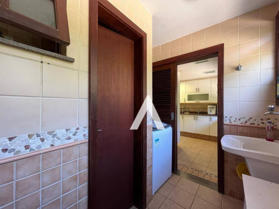 Imagem Casa com 4 Quartos à Venda, 186 m² em Alto - Teresópolis