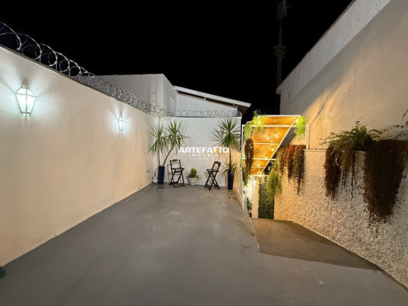Imagem Casa com 3 Quartos à Venda, 240 m² em Centro - Franca
