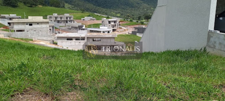 Terreno à Venda, 360 m² em Condomínio Greenfield - Atibaia
