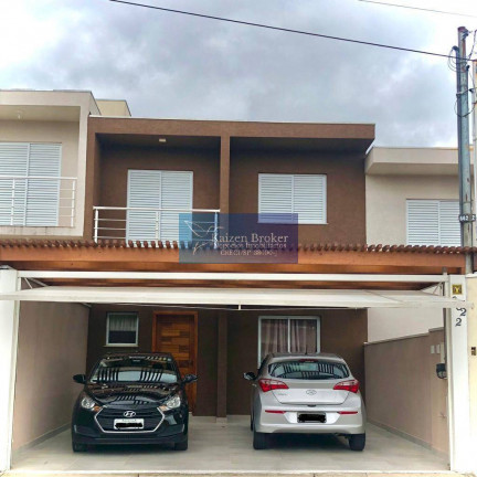 Casa com 3 Quartos à Venda,  em Vila Mota - Bragança Paulista