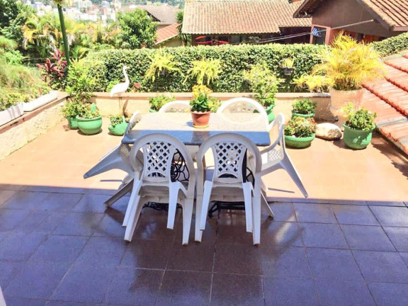 Imagem Casa com 6 Quartos à Venda, 331 m² em Araras - Teresópolis Imagem Casa com 6 Quartos à Venda, 331 m² em Araras - Teresópolis