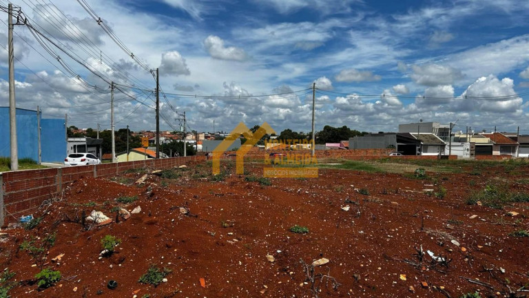 Imagem Terreno à Venda,  em Vila Carolina - Itapetininga