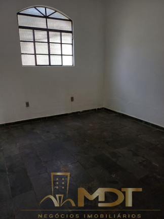 Imagem Casa com 3 Quartos à Venda, 120 m² em Copacabana - Belo Horizonte