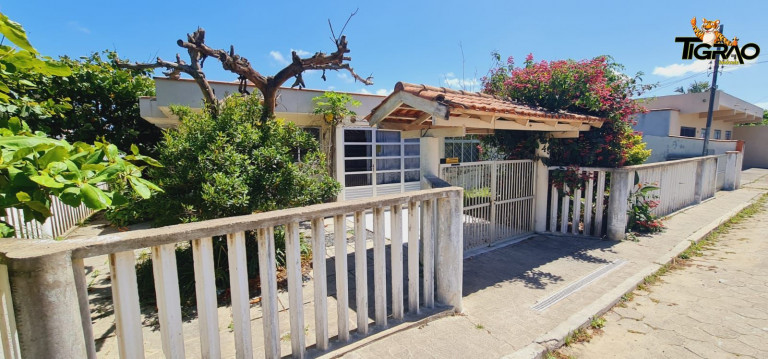 Imagem Casa com 3 Quartos à Venda, 266 m² em Centro - Navegantes