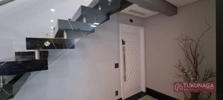 Imagem Cobertura com 3 Quartos à Venda, 226 m² em Vila Galvão - Guarulhos