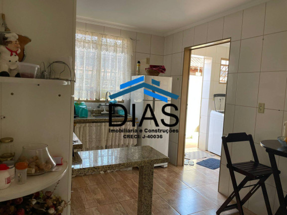 Imagem Casa com 2 Quartos à Venda, 345 m² em Centro - Araraquara Imagem Casa com 2 Quartos à Venda, 345 m² em Centro - Araraquara