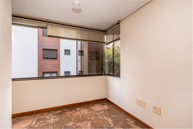 Imagem Imóvel com 3 Quartos à Venda, em Bela Vista - Porto Alegre Imagem Imóvel com 3 Quartos à Venda, em Bela Vista - Porto Alegre