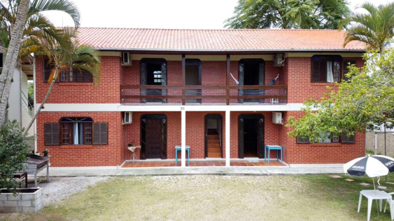 Imagem Apartamento com 1 Quarto para Alugar,  em Cachoeira Do Bom Jesus - Florianópolis
