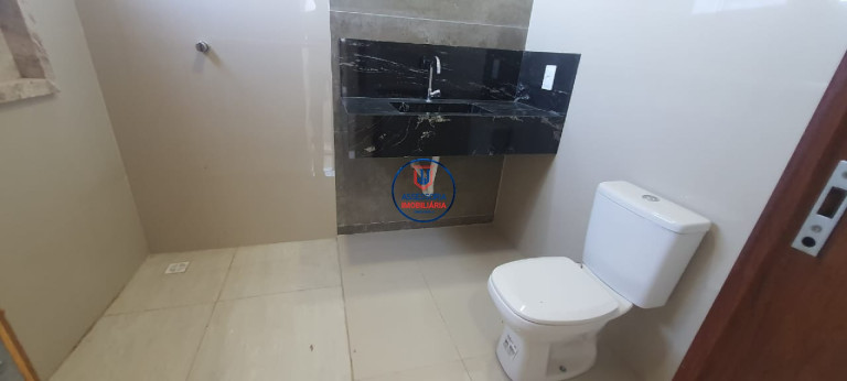 Imagem Casa com 3 Quartos para Alugar ou Temporada, 120 m² em Cajupiranga - Parnamirim