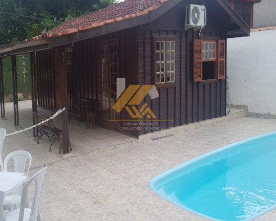 Imagem Sobrado com 7 Quartos à Venda, em Maresias - São Sebastião Imagem Sobrado com 7 Quartos à Venda, em Maresias - São Sebastião