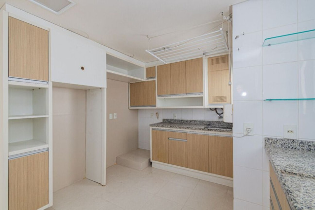 Imagem Imóvel com 2 Quartos à Venda, 86 m² em Menino Deus - Porto Alegre Imagem Imóvel com 2 Quartos à Venda, 86 m² em Menino Deus - Porto Alegre