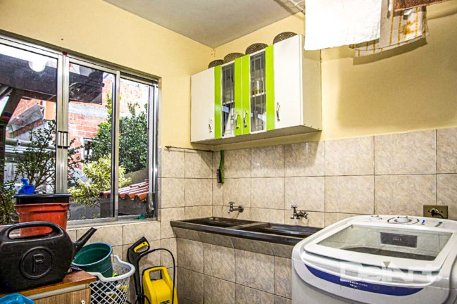 Imagem Casa com 3 Quartos à Venda, 310 m² em São Braz - Curitiba