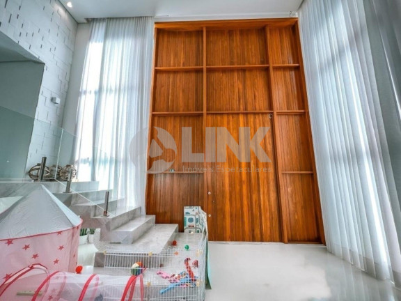 Imagem Imóvel com 3 Quartos à Venda, 341 m² em Vila Nova - Porto Alegre Imagem Imóvel com 3 Quartos à Venda, 341 m² em Vila Nova - Porto Alegre