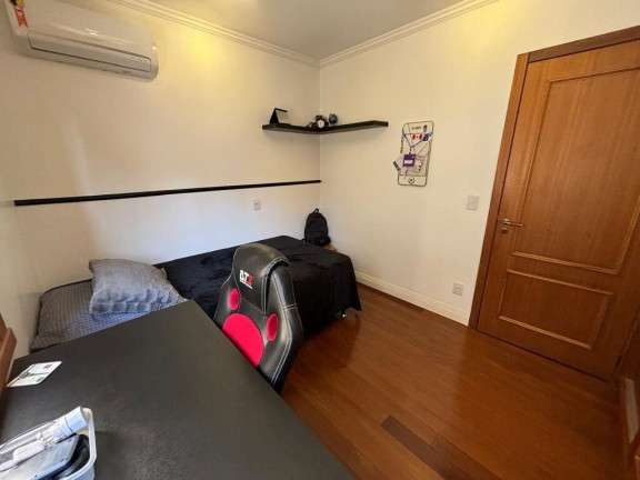 Imagem Imóvel com 4 Quartos à Venda,  em Petrópolis - Porto Alegre
