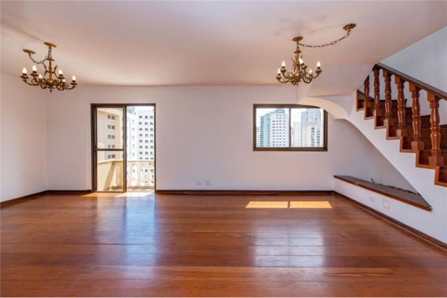 Imóvel com 4 Quartos à Venda, 300 m² em Moema - São Paulo