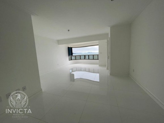 Imagem Apartamento com 3 Quartos à Venda, 110 m² em Centro - Balneário Camboriú Imagem Apartamento com 3 Quartos à Venda, 110 m² em Centro - Balneário Camboriú