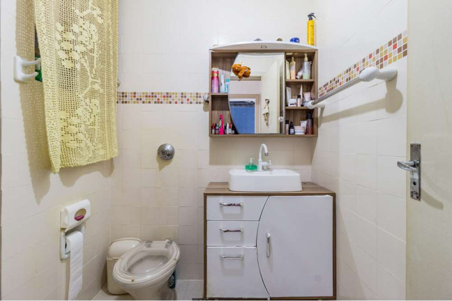 Imagem Apartamento com 2 Quartos à Venda, 61 m² em São Sebastião - Porto Alegre
