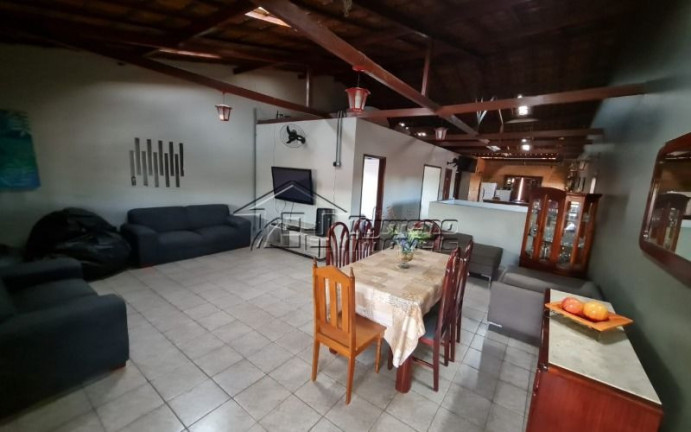 Casa com 4 Quartos à Venda, 244 m² em Jardim Das Indústrias - São José Dos Campos