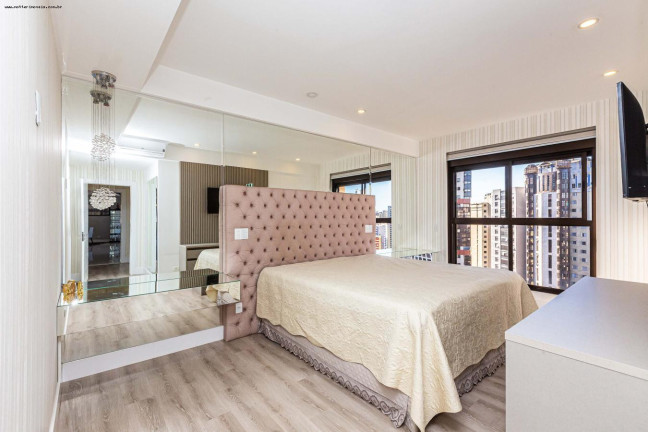 Imagem Apartamento com 3 Quartos à Venda, 402 m² em Batel - Curitiba