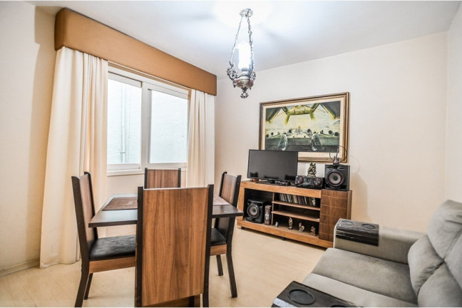 Imagem Apartamento com 3 Quartos à Venda, 115 m² em Independência - Porto Alegre Imagem Apartamento com 3 Quartos à Venda, 115 m² em Independência - Porto Alegre