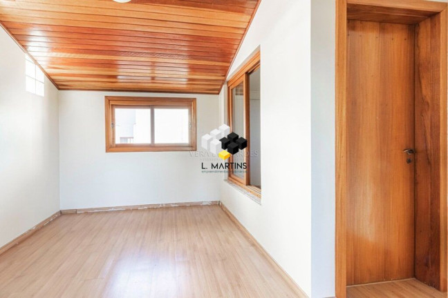 Imagem Casa com 4 Quartos à Venda, 223 m² em Vila Assunção - Porto Alegre
