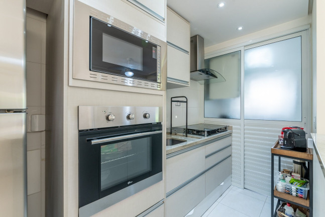 Imagem Apartamento com 2 Quartos à Venda, 111 m² em Menino Deus - Porto Alegre Imagem Apartamento com 2 Quartos à Venda, 111 m² em Menino Deus - Porto Alegre