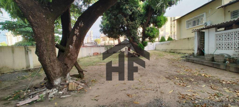 Imagem Casa com 4 Quartos à Venda, 225 m² em Casa Amarela - Recife