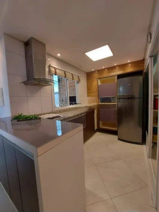Imagem Casa com 4 Quartos à Venda, 180 m² em Enseada - Guarujá