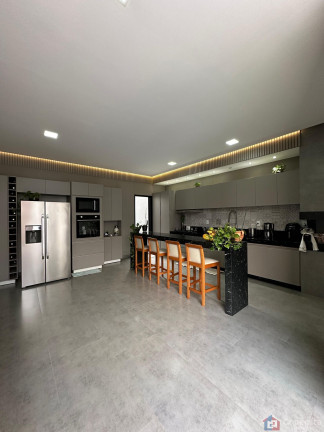 Imagem Casa com 3 Quartos à Venda, 310 m² em Caiçaras - Patos De Minas Imagem Casa com 3 Quartos à Venda, 310 m² em Caiçaras - Patos De Minas