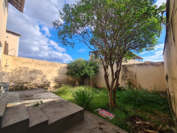 Imagem Casa com 4 Quartos à Venda, 360 m² em Três Barras - Contagem