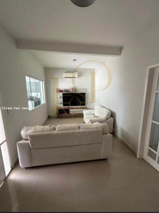Imagem Casa com 6 Quartos à Venda, 707 m² em Centro - Itaguaí Imagem Casa com 6 Quartos à Venda, 707 m² em Centro - Itaguaí