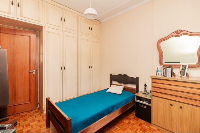 Imagem Imóvel com 4 Quartos à Venda, em Independência - Porto Alegre Imagem Imóvel com 4 Quartos à Venda, em Independência - Porto Alegre