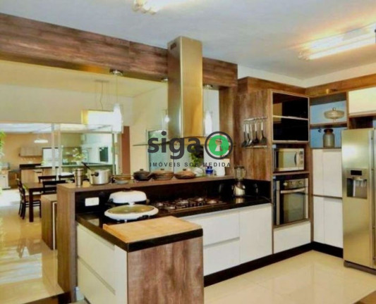 Casa com 5 Quartos à Venda ou Locação, 550 m² em Brooklin - São Paulo
