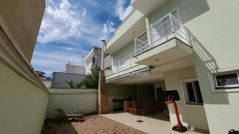 Imagem Casa com 3 Quartos à Venda, 220 m² em Aparecidinha - Sorocaba