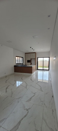 Imagem Sobrado com 3 Quartos à Venda, 145 m² em Villas Do Jaguari - Santana De Parnaíba