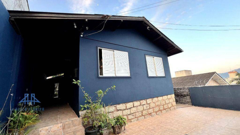 Imagem Casa com 2 Quartos à Venda ou Locação, 90 m² em Trindade - Florianópolis Imagem Casa com 2 Quartos à Venda ou Locação, 90 m² em Trindade - Florianópolis