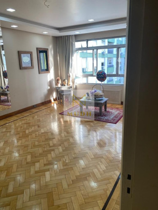 Imagem Apartamento com 3 Quartos à Venda, 144 m² em Centro Histórico - Porto Alegre Imagem Apartamento com 3 Quartos à Venda, 144 m² em Centro Histórico - Porto Alegre