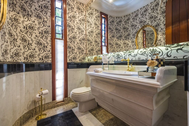 Imagem Casa com 4 Quartos à Venda, 470 m² em Abraão - Florianópolis Imagem Casa com 4 Quartos à Venda, 470 m² em Abraão - Florianópolis