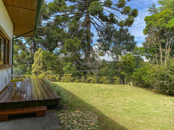 Imagem Casa com 3 Quartos à Venda, 228 m² em Jardim Belvedere - Campos Do Jordão