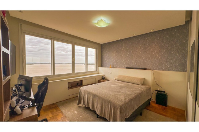 Imagem Apartamento com 3 Quartos à Venda, 156 m² em Centro Histórico - Porto Alegre Imagem Apartamento com 3 Quartos à Venda, 156 m² em Centro Histórico - Porto Alegre