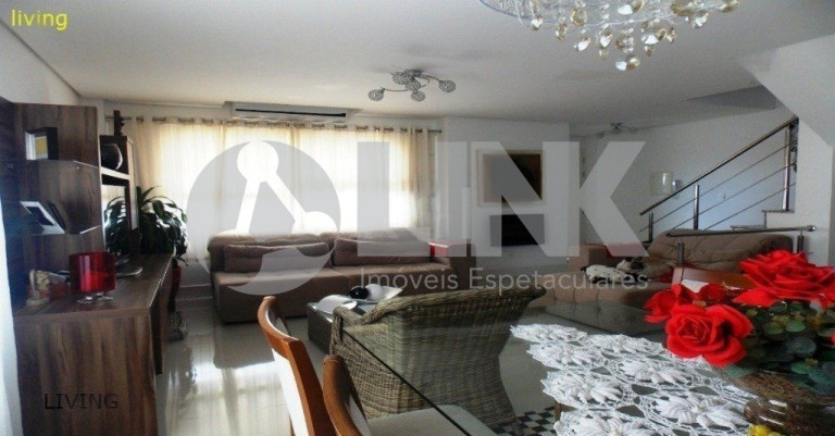 Imagem Casa com 3 Quartos à Venda, 183 m² em Jardim Itu - Porto Alegre Imagem Casa com 3 Quartos à Venda, 183 m² em Jardim Itu - Porto Alegre
