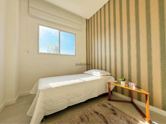 Apartamento com 3 Quartos à Venda, 100 m² em Meia Praia - Itapema