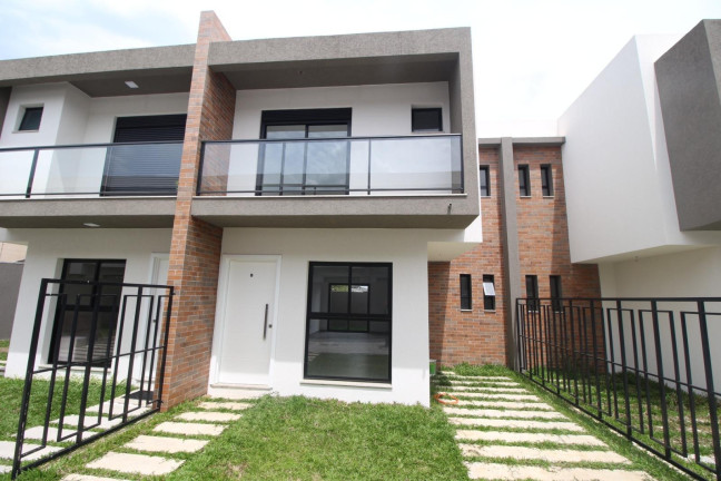 Imagem Casa com 3 Quartos à Venda, 108 m² em Uberaba - Curitiba