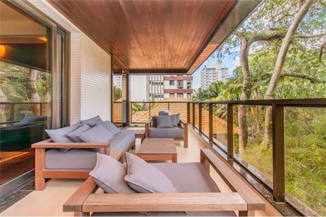 Imagem Apartamento com 3 Quartos à Venda, 322 m² em Moinhos De Vento - Porto Alegre