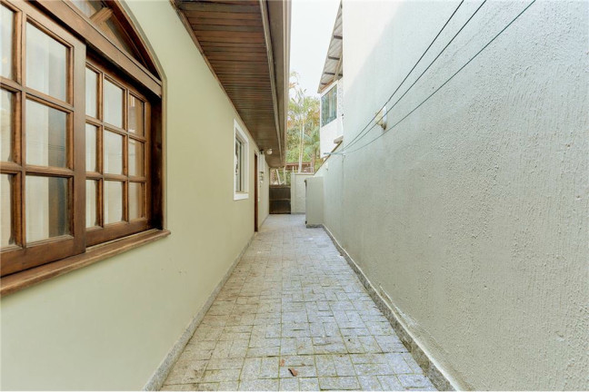 Imagem Casa com 3 Quartos à Venda, 189 m² em Barreirinha - Curitiba Imagem Casa com 3 Quartos à Venda, 189 m² em Barreirinha - Curitiba