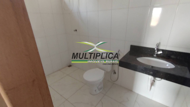 Imagem Chácara à Venda, 2 m² em Centro - Uberlândia Imagem Chácara à Venda, 2 m² em Centro - Uberlândia