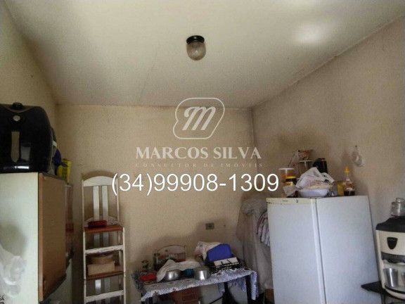 Imagem Casa com 3 Quartos à Venda, 250 m² em Santa Mônica - Uberlândia