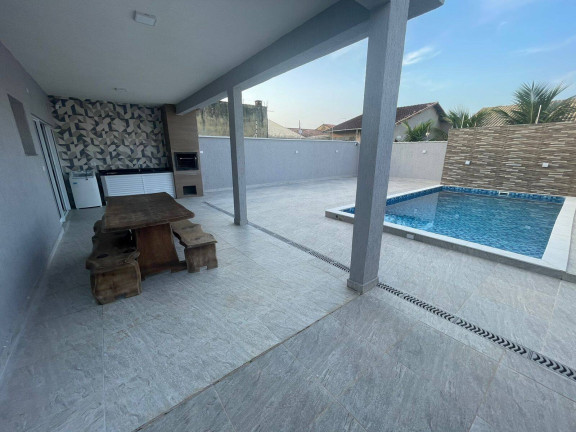 Imagem Casa com 4 Quartos à Venda, 350 m² em  Maria Helena Novaes - Peruíbe