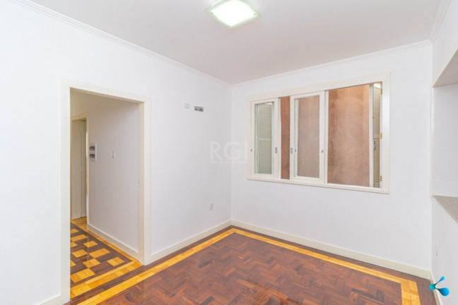 Imagem Imóvel com 3 Quartos à Venda, 117 m² em Centro Histórico - Porto Alegre Imagem Imóvel com 3 Quartos à Venda, 117 m² em Centro Histórico - Porto Alegre