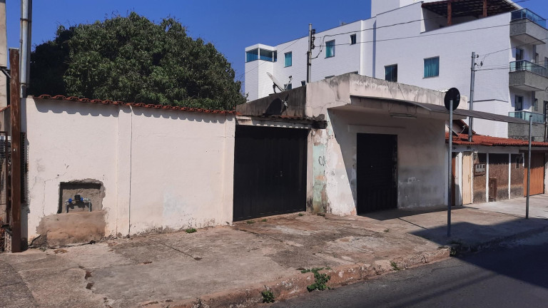 Casa com 3 Quartos à Venda, 172 m² em Glória - Contagem